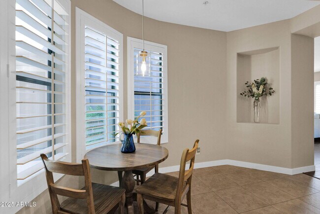 Building Photo - 19550 N Grayhawk Dr