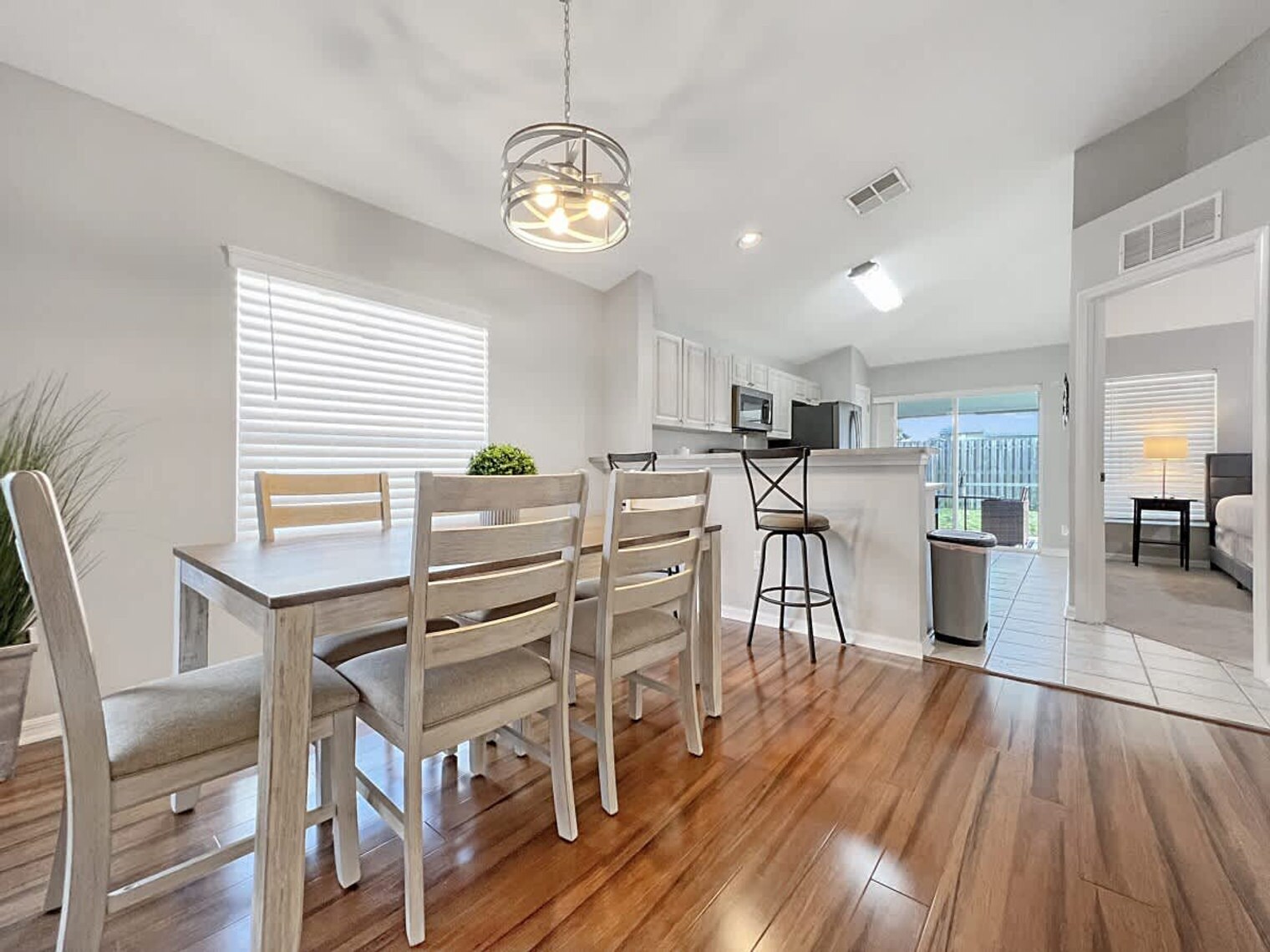 Building Photo - 24604 Siena Dr