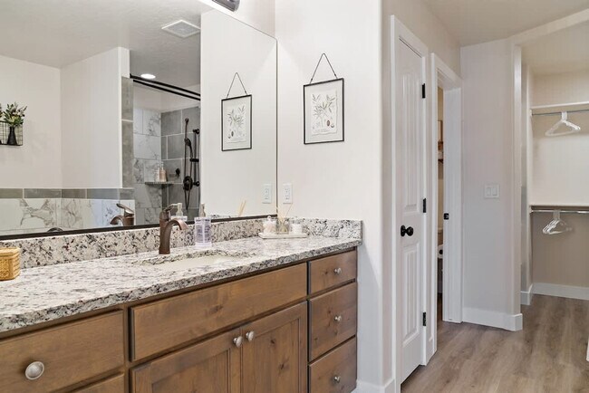 Building Photo - 3273 2530 S