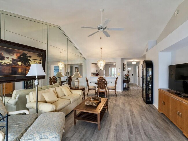 Building Photo - 388 Belina Dr