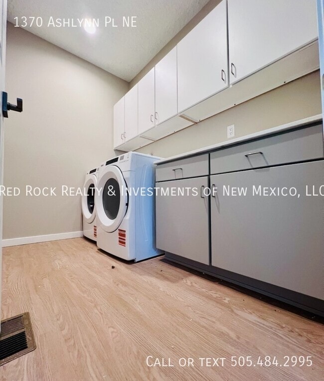 Building Photo - 1370 Ashlynn Pl