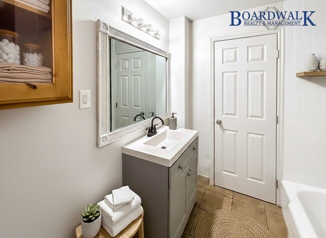 Building Photo - Spacious 5-Bedroom Home with Lofted Garage