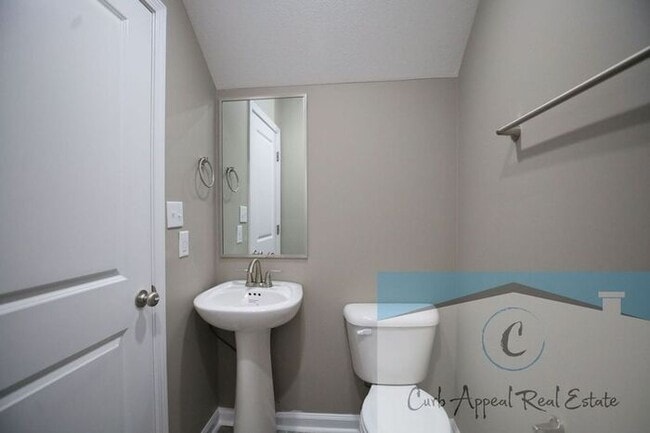 Building Photo - Luxury 2 bed 2 bath apartment - new construction!! Washer, dryer and utilities included!!