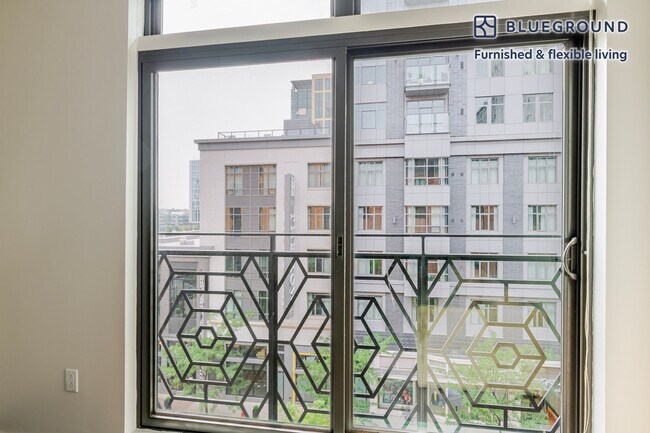 Building Photo - 449 Canal St