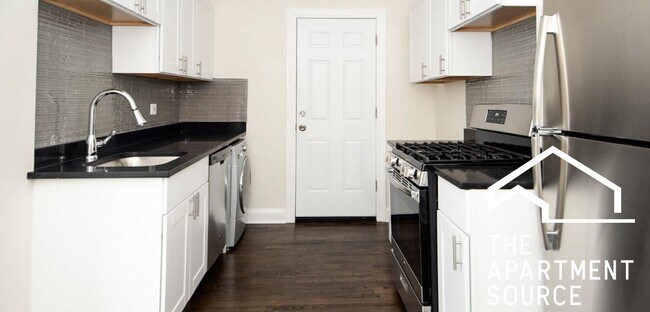 Building Photo - 3821 N Greenview Ave