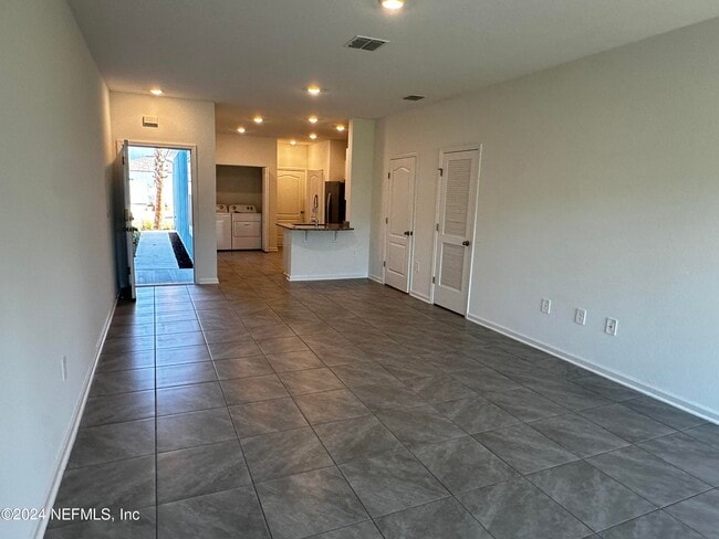 Building Photo - 35 Tidal Bch Ave