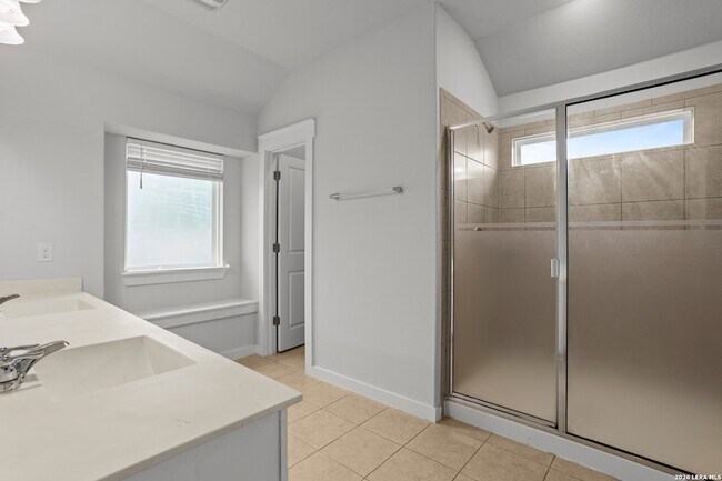 Building Photo - 4837 Park Gln
