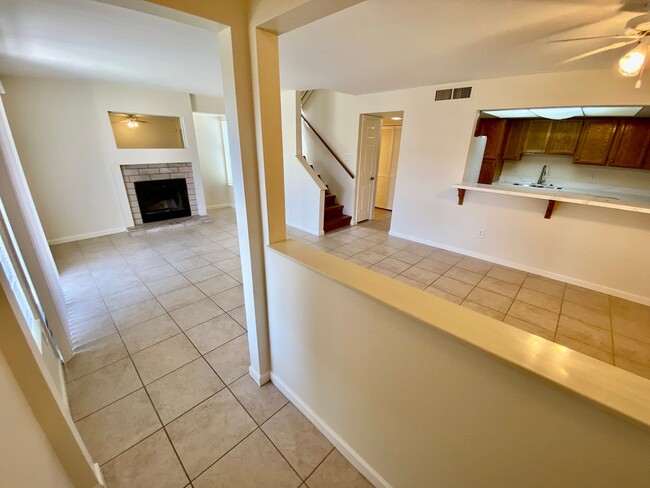 Building Photo - MOVE IN SPECIAL! 50% OFF FEBRUARY RENT! 2 ...