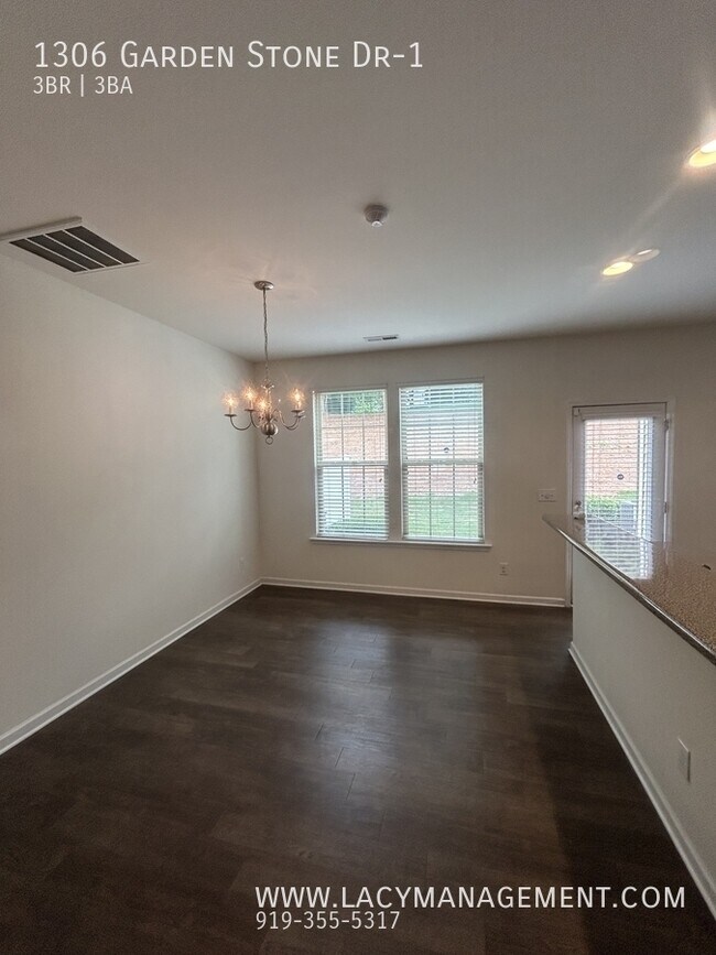 Building Photo - 1306 Garden Stone Dr