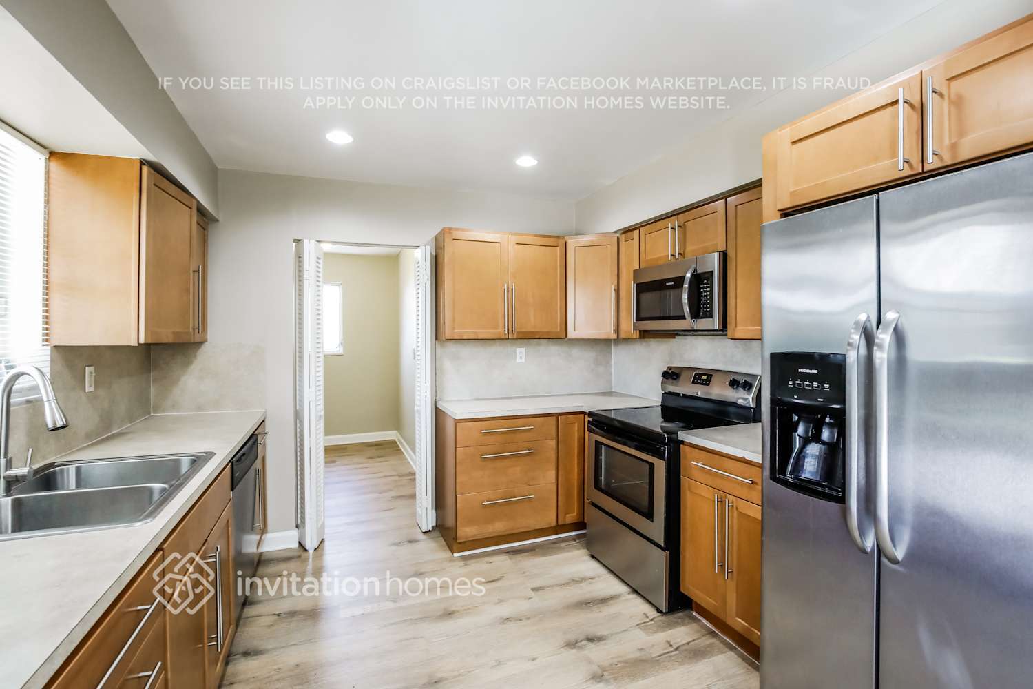 Building Photo - 3010 SW 97th Ct