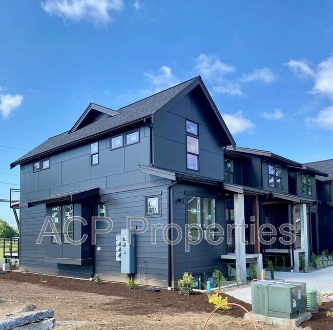 Building Photo - 1318 Bradley Ct