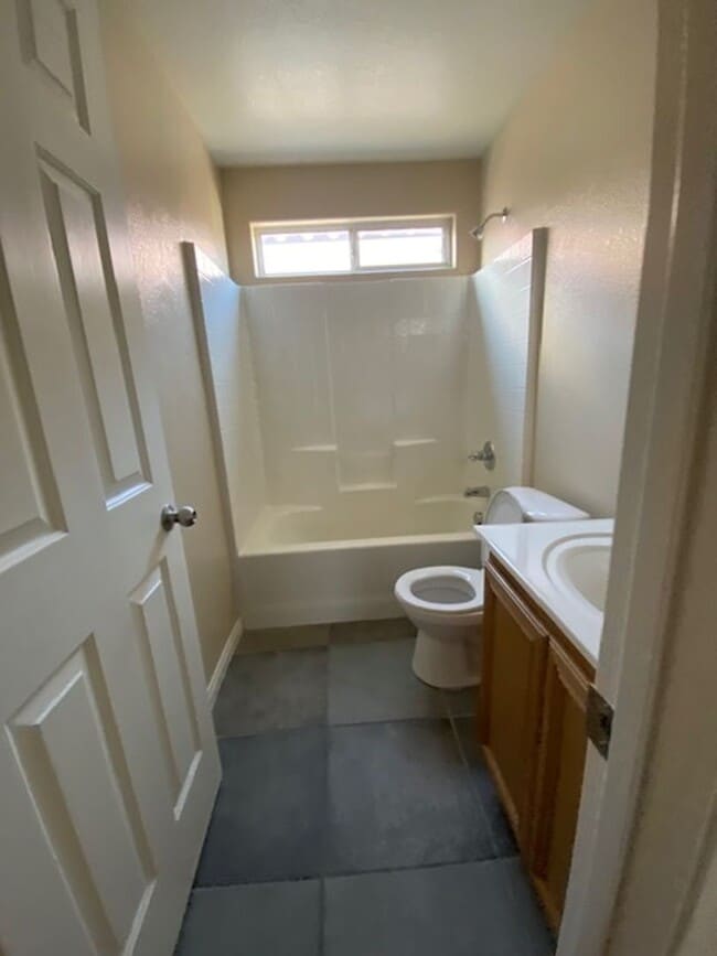 Building Photo - 4 Bedroom Corner Lot