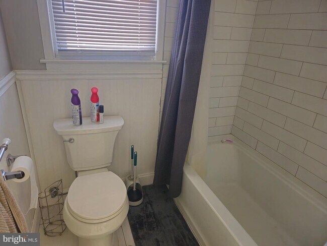 Building Photo - 12 Fairmount Dr