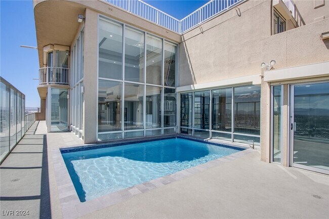 Building Photo - 3111 Bel Air Dr