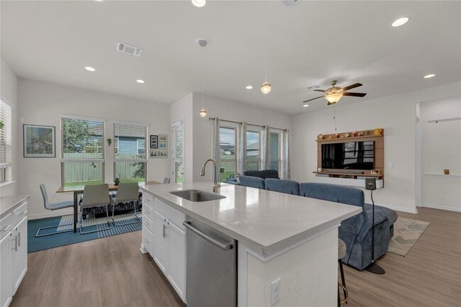 Building Photo - 10024 Dalliance Ln