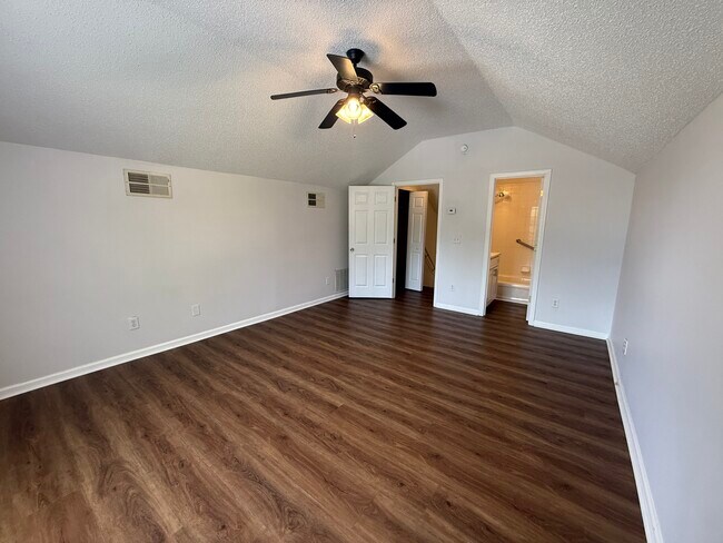 Building Photo - 5458 Hidden Gardens Dr