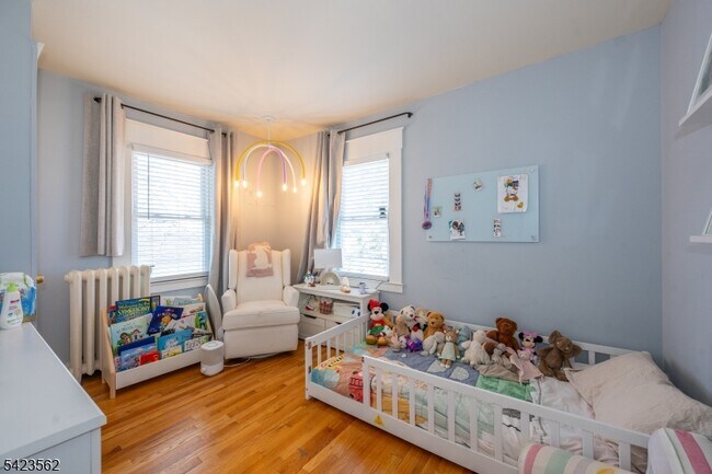 Building Photo - 38 Claremont Ave