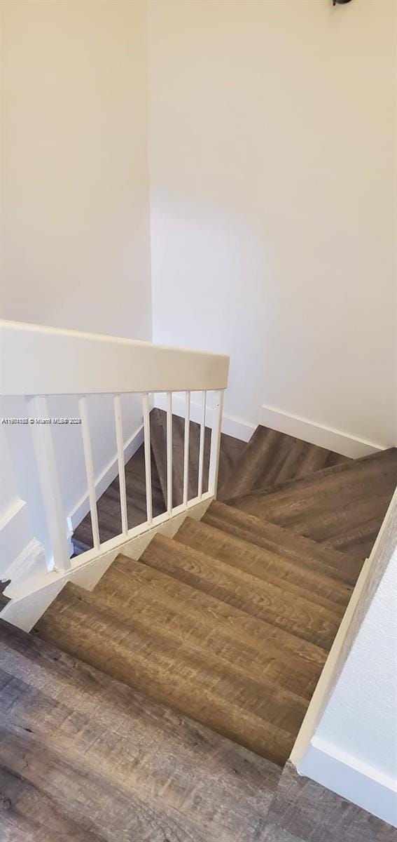 Building Photo - 5100 W 12th Ln