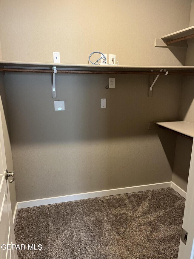 Building Photo - 11563 Leonor Duran St