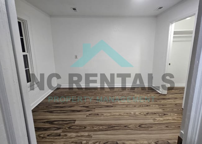 Building Photo - 124 Depot St