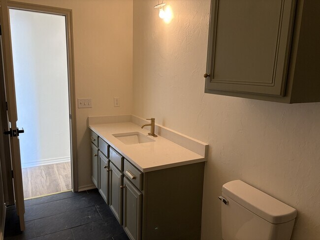 Building Photo - 11601 Hackney Ln