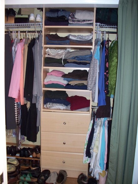 Master Closet - 1416 Williams Road
