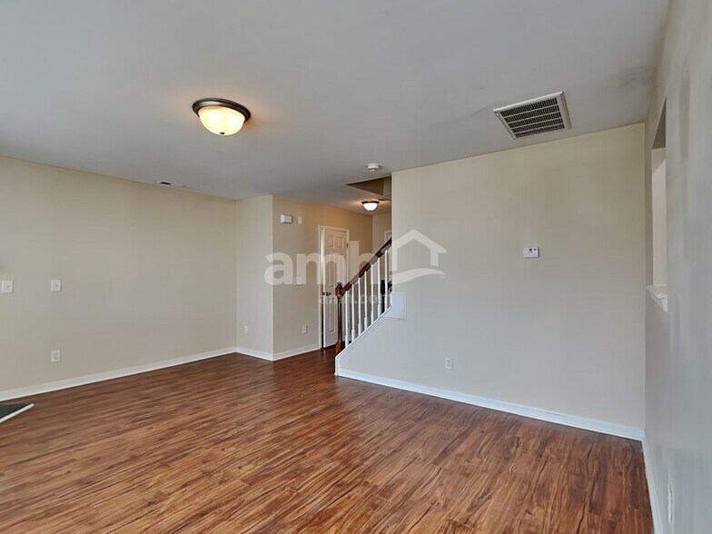 Building Photo - 1419 Infinity Ln