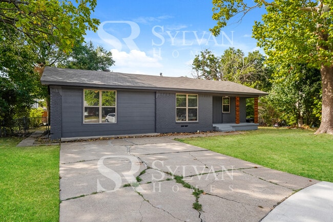 Building Photo - Coming HOME never felt so good!