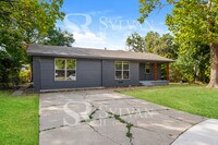 Building Photo - Coming HOME never felt so good!