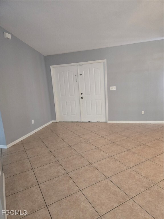 Building Photo - 301 SW 14th Pl