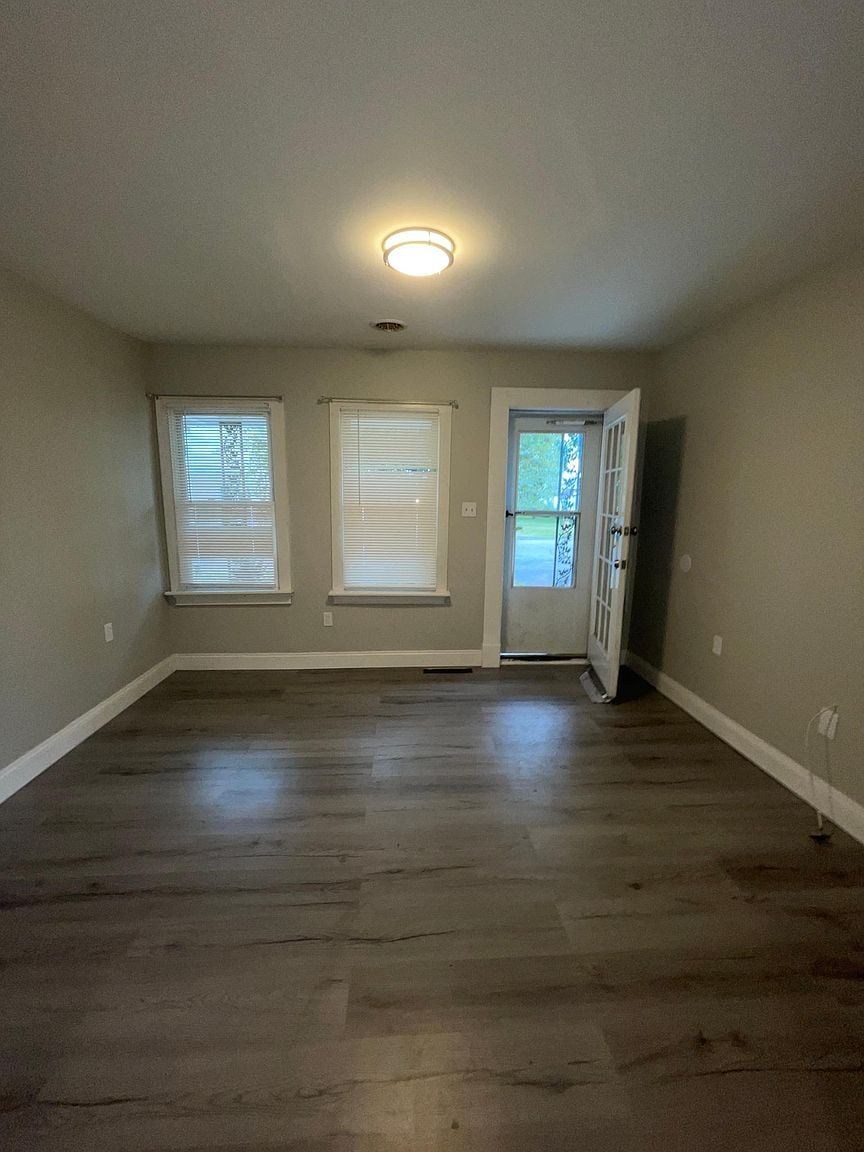 Building Photo - 46 Craig St