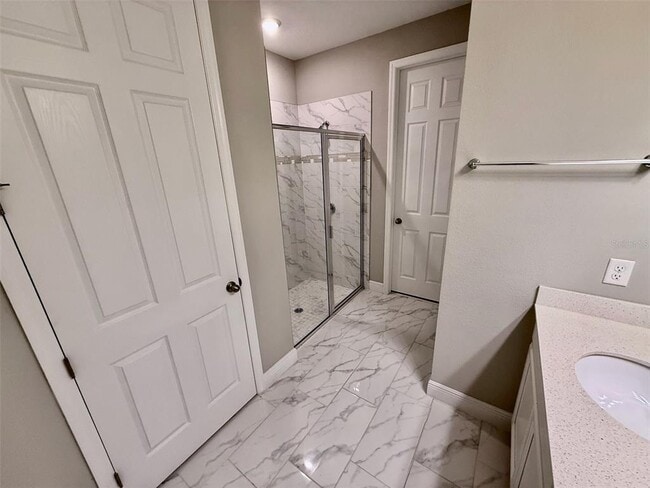 Building Photo - 7242 Carrickbend Ln