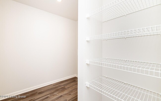 Building Photo - 104 Cool Crk Ct