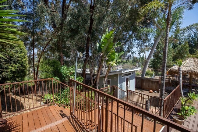 Building Photo - Hillside La Mesa, single family home, 3Bed...