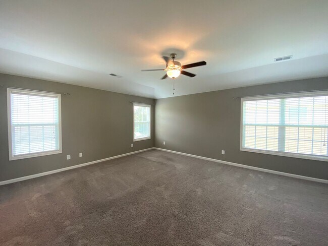 Building Photo - 216 Wild Azalea Dr