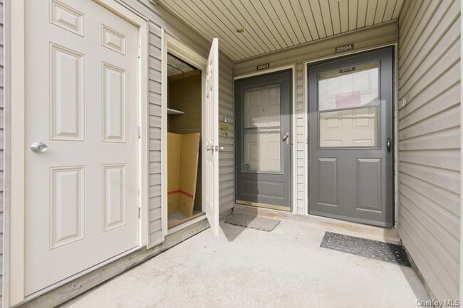 Building Photo - 100 Daly Blvd