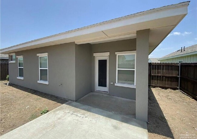 Building Photo - 907 S Tecate Dr