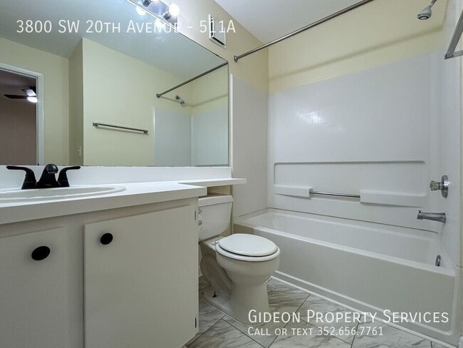 Building Photo - 3800 SW 20th Ave