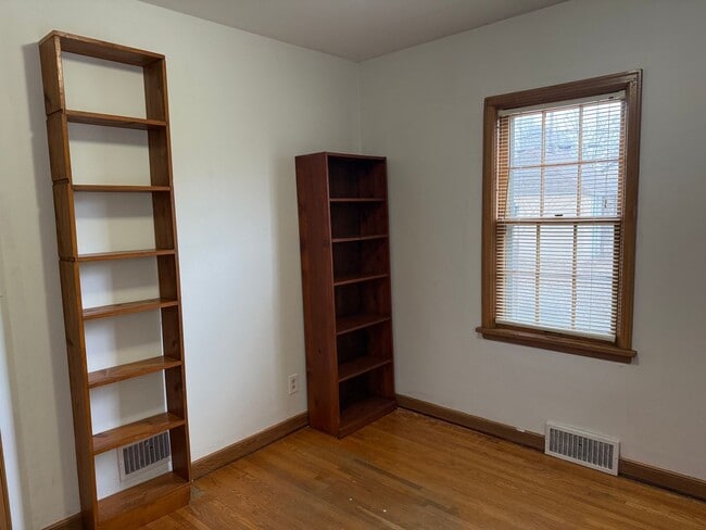 Building Photo - The Cutest 3-Bedroom Tudor - One Block From Como Golf Course