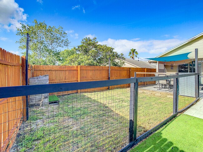 Building Photo - 1373 San Diego Ct