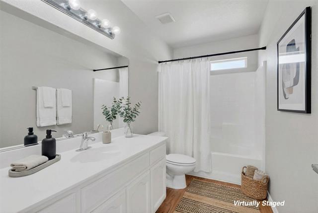 Building Photo - 10913 Dillon St