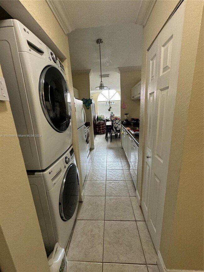 Building Photo - 15780 SW 106th Terrace