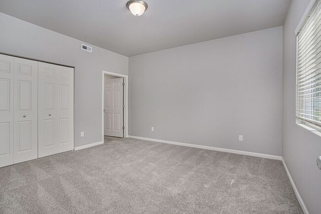 Building Photo - 10320 Pennridge Dr