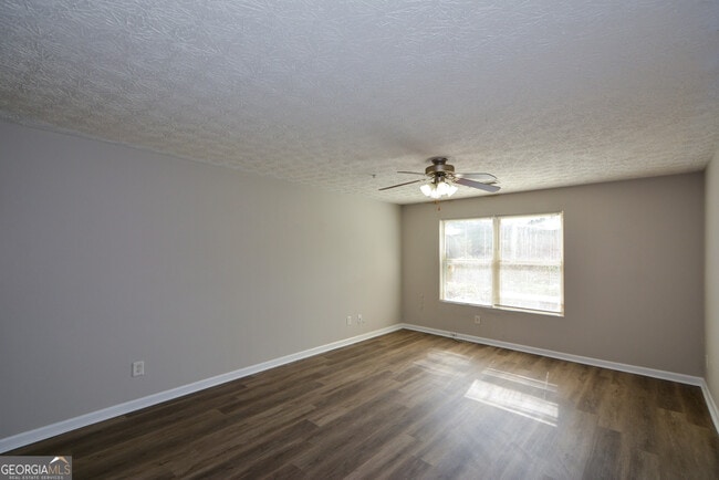 Building Photo - 4103 Fairington Club Dr