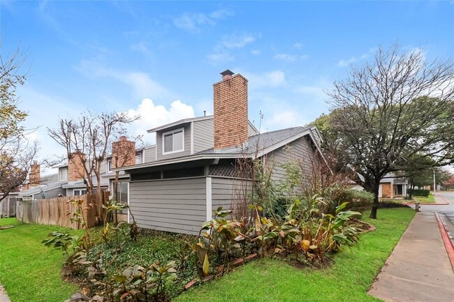 Building Photo - 7267 Coronado Cir