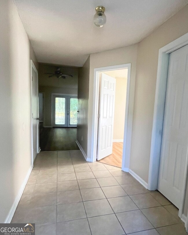 Building Photo - 167 Talbot Ct