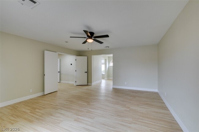 Building Photo - 821 Long Branch Dr