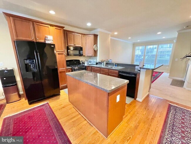 Building Photo - 155 Short Branch Rd