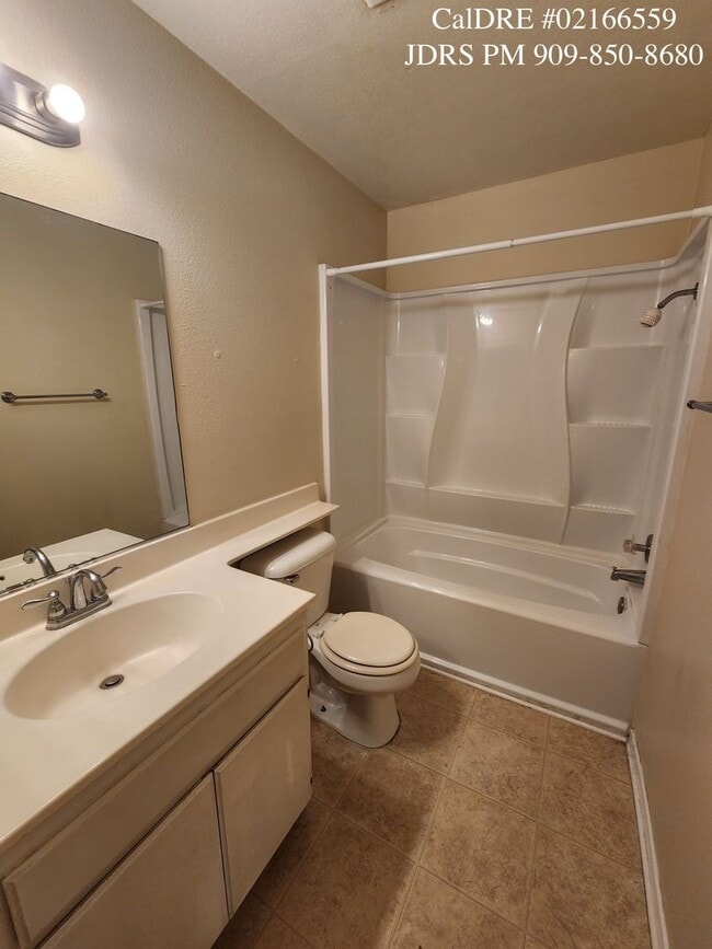 Building Photo - Ontario 2 Bedroom Condo