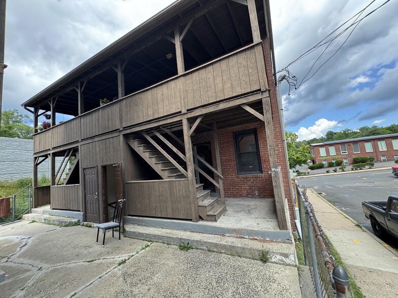 Building Photo - 67 E Main St